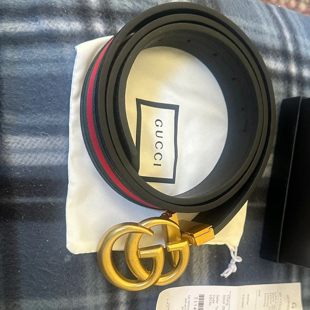 Gucci Black Leather Belt with Green & Red Web and Gold Double G Buckle Size 120